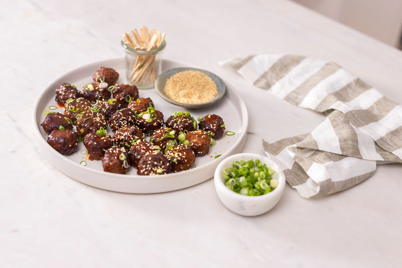 Korean-Style Cocktail Meatballs with Gochujang Glaze